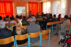 Zbrani starši in drugi zainteresirani na zaključni prireditvi, foto: Gregor Domanjko