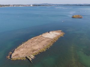 Očiščena prodnata otoka s ptičje perspektive. Foto: Tilen Basle